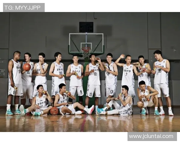 广州篮球队耐力对比深度解析及其对比赛表现的影响探讨